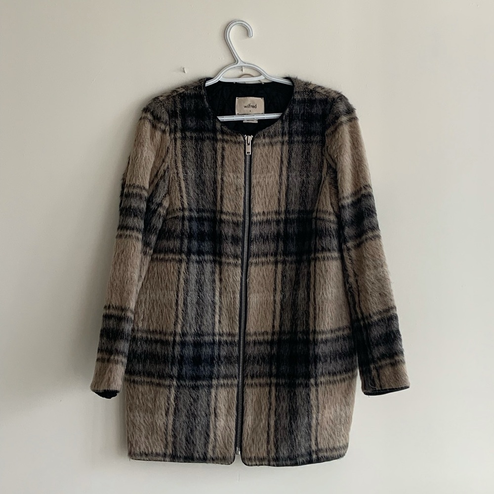 Classic Wilfred coat